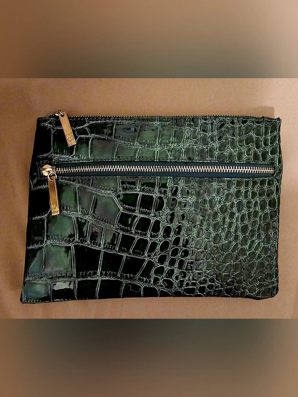 Sineqyanone Dark Green Crocodile-Texture Clutch
